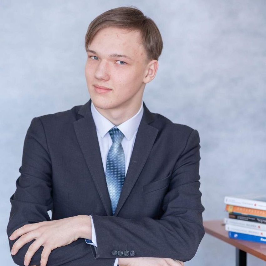 Данил (xHidEEE)